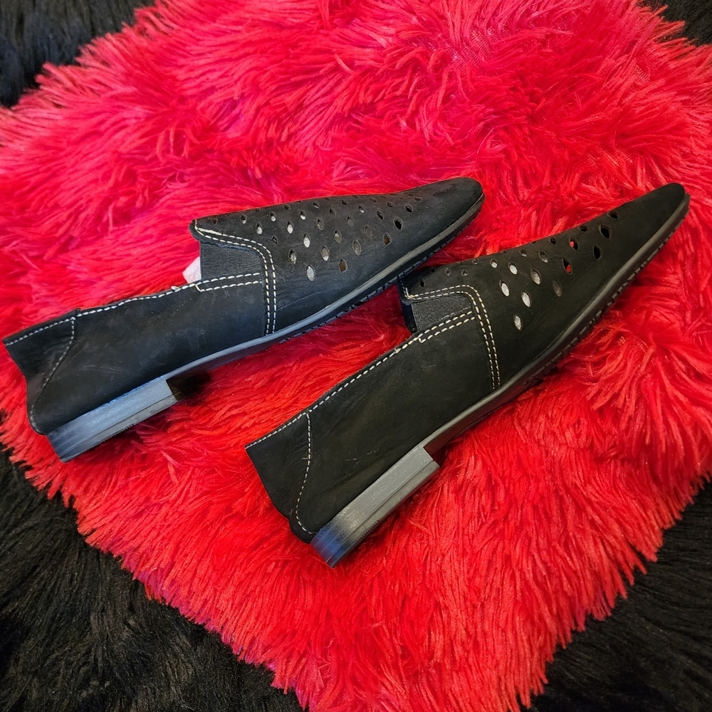 Earth Origins Rocco Black Leather Slip-on Loafers Women's Size 8